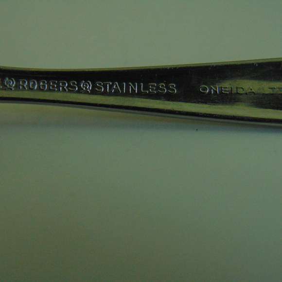 1881 Rogers Oneida Surf Fork - Picture 2 of 7